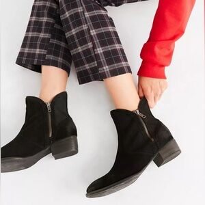 Anthropologie Seychelles Lucky Penny Double Zippered Suede Ankle Boots Booties